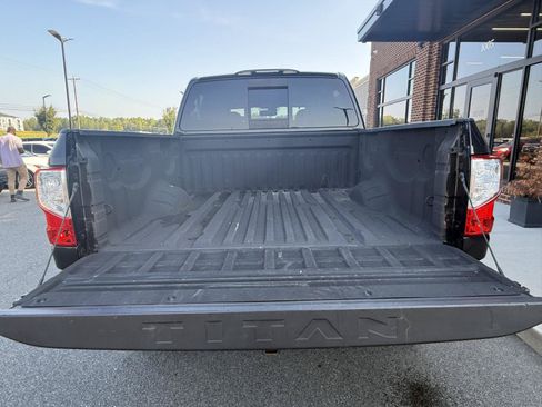 Used 2019 Nissan Titan SV w/ SV Convenience Package AWD/4WD image 26