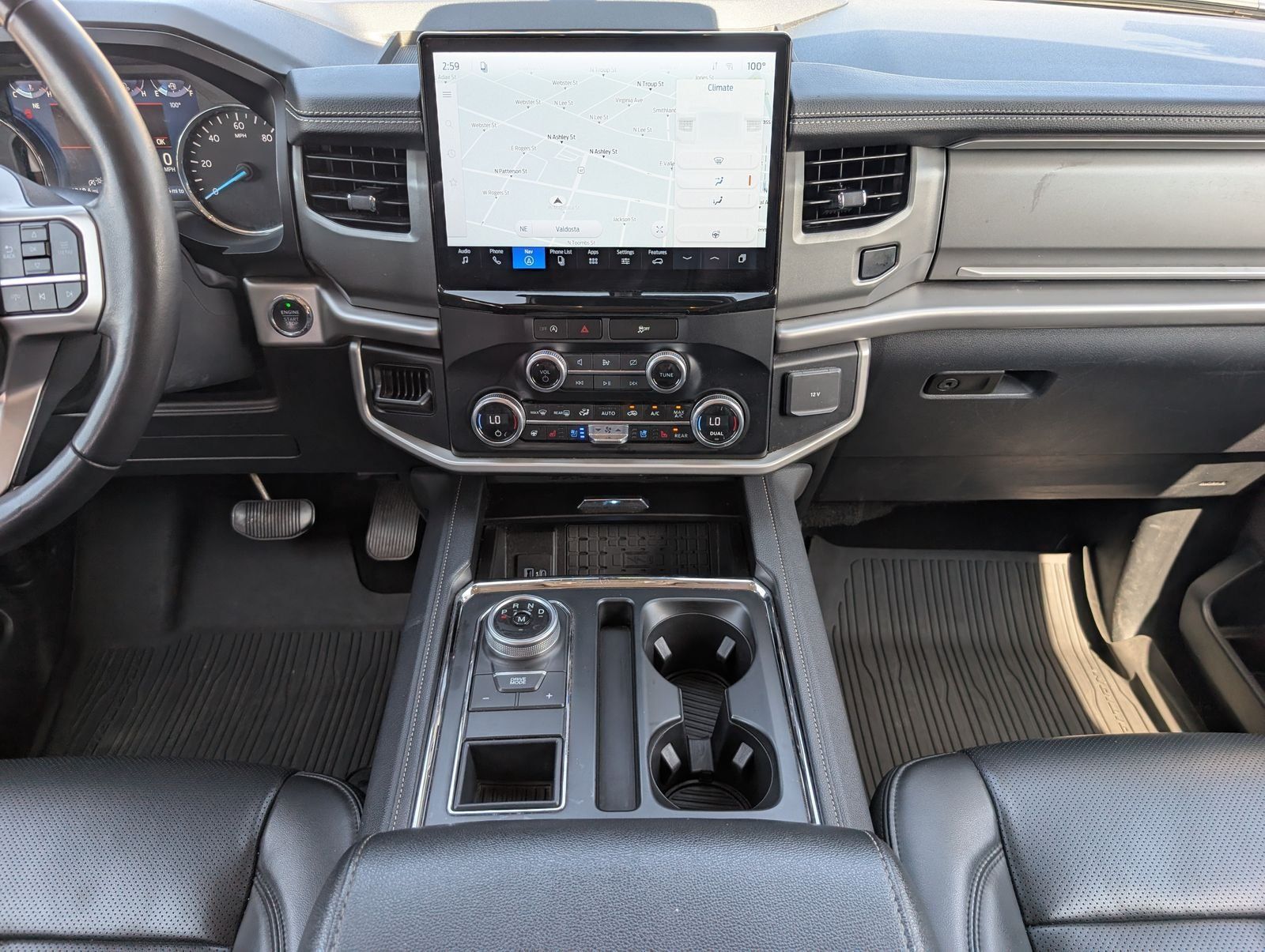 Used 2024 Ford Expedition XLT RWD image 7