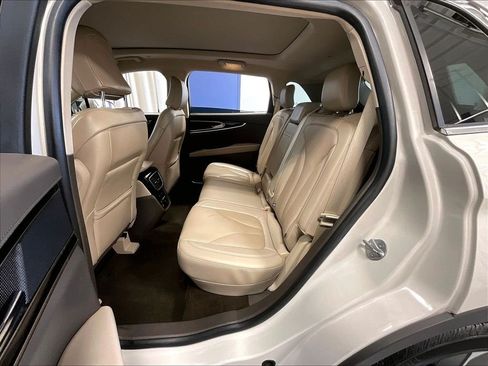 Used 2022 Lincoln Nautilus Reserve AWD/4WD image 15