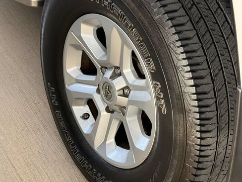 Used 2019 Toyota 4Runner SR5 Premium RWD image 8