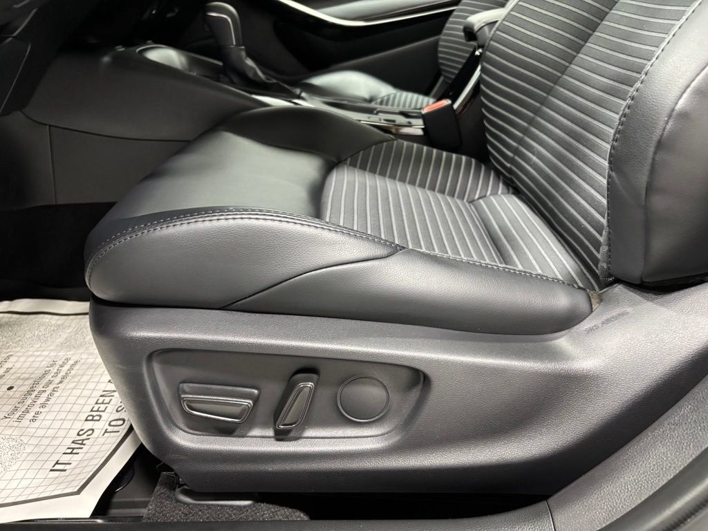 Used 2026 Toyota Corolla XSE FWD image 12