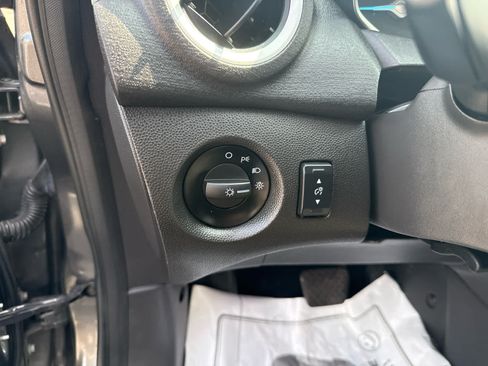 Used 2016 Ford Fiesta SE w/ Cold Weather Package FWD image 17