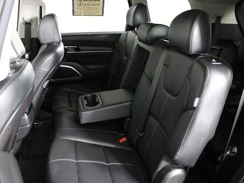 Used 2024 Kia Telluride EX FWD image 22
