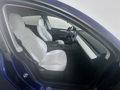 Used 2023 Tesla Model Y Long Range image 31