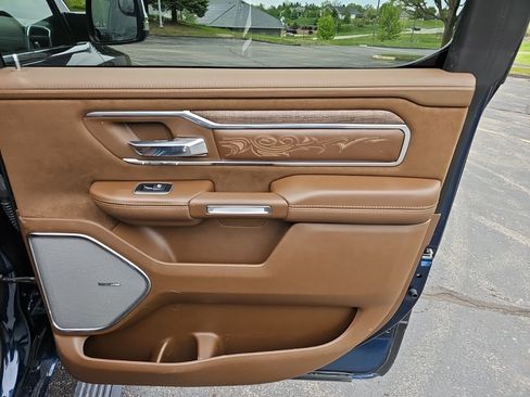 Used 2023 RAM 1500 Limited AWD/4WD image 17