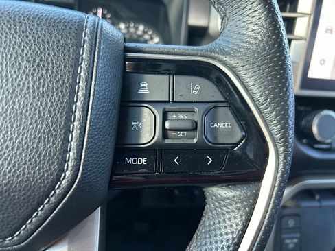 Used 2022 Toyota Tundra SR5 w/ SR5 Premium Package RWD image 20