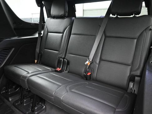 Used 2022 Chevrolet Tahoe Z71 w/ Luxury Package AWD/4WD image 24