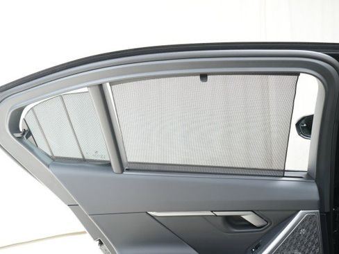 Used 2025 BMW M5 w/ Executive Package image 53