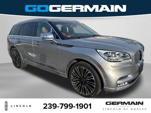 Used 2022 Lincoln Aviator Black Label image 9