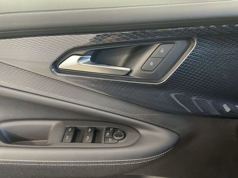 New 2025 Chevrolet Blazer EV LT image 28