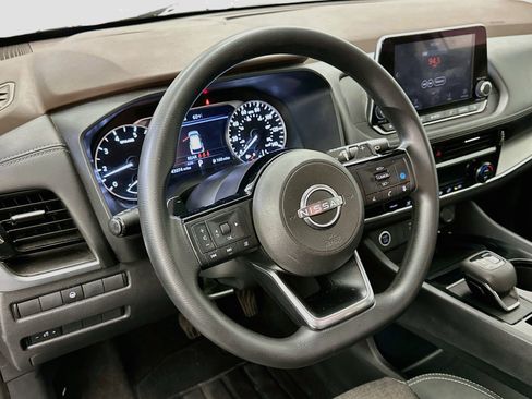Used 2022 Nissan Rogue SV AWD/4WD image 18