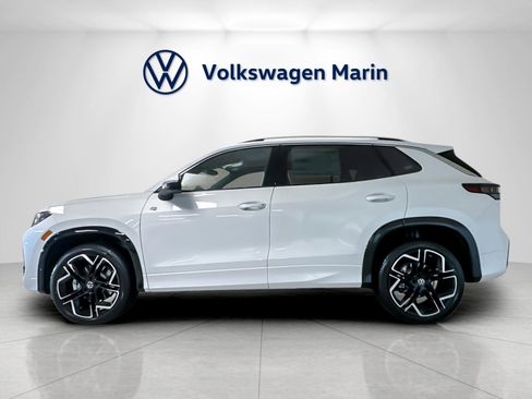 New 2026 Volkswagen Tiguan SEL R-Line image 2