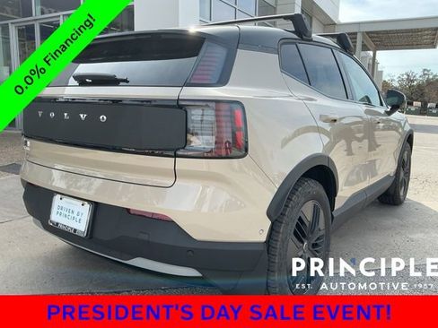 New 2026 Volvo EX30 Cross Country Ultra image 10