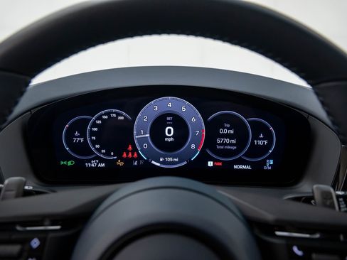 Certified 2025 Porsche Panamera 4 image 21