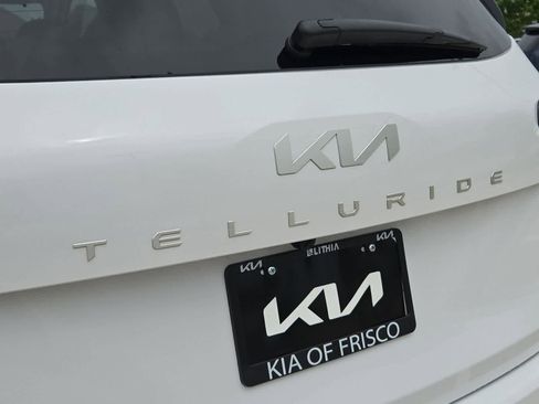 Used 2025 Kia Telluride SX image 11