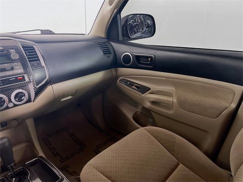 Used 2009 Toyota Tacoma PreRunner image 20