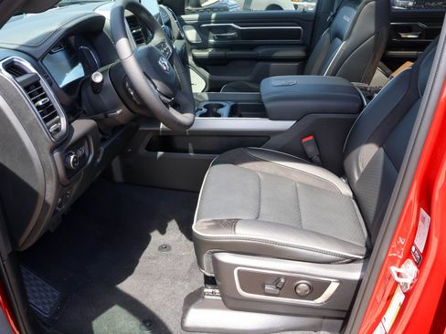 New 2026 RAM 1500 Laramie AWD/4WD image 4