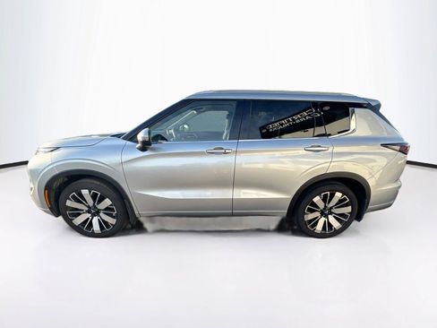 Used 2026 Mitsubishi Outlander SEL FWD image 2