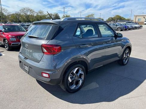 New 2026 Hyundai Venue SEL FWD image 5