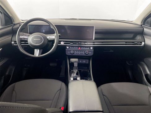 Used 2025 Hyundai Tucson SE image 28