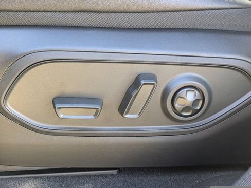 New 2025 Jeep Grand Cherokee Limited w/ Black Appearance Package RWD image 22