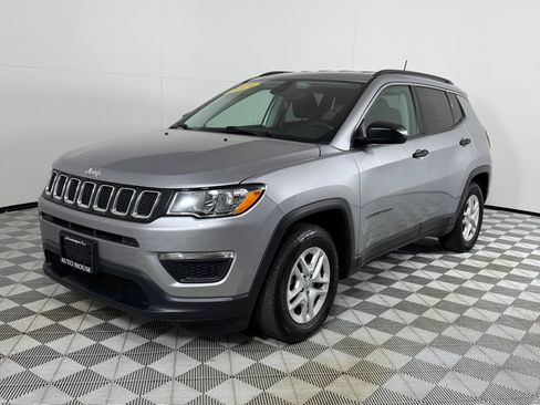 Used 2019 Jeep Compass Sport FWD image 9