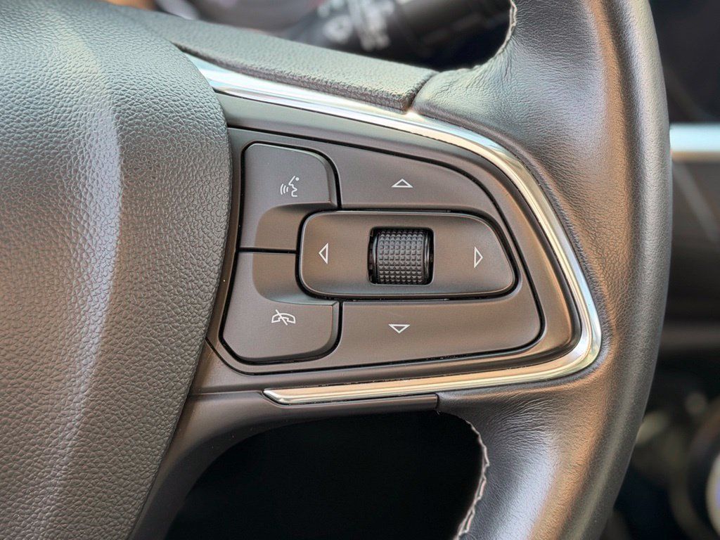 Used 2022 Buick Encore GX Select AWD/4WD image 11