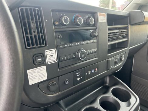 Used 2022 GMC Savana 3500 Extended w/ Power Convenience Package RWD image 13