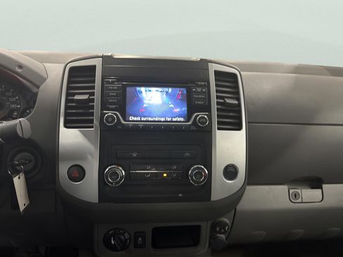 Used 2018 Nissan Frontier SV AWD/4WD image 23