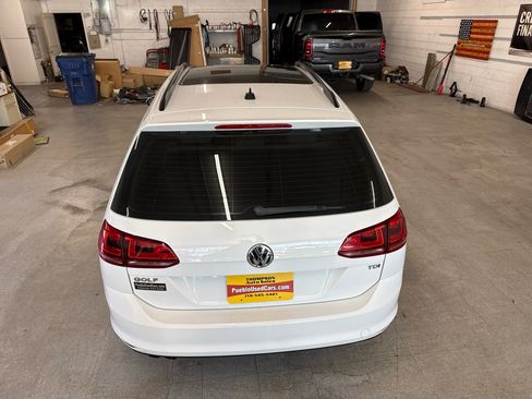 Used 2015 Volkswagen Golf TDI SE image 94