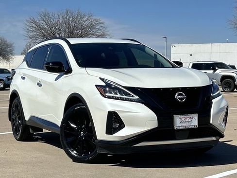 Used 2024 Nissan Murano SV w/ SV Midnight Edition Package image 2