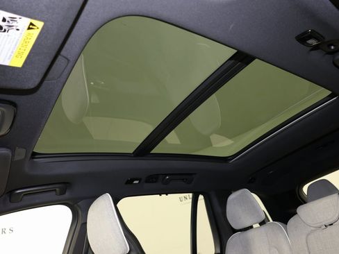 Used 2023 Volvo XC90 T8 Ultimate image 14