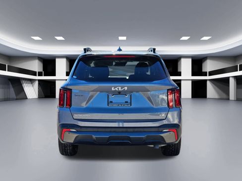 Certified 2024 Kia Sorento X-Line EX image 4