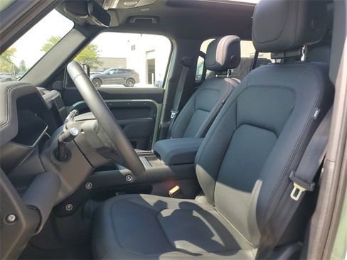 Used 2023 Land Rover Defender 110 75th Limited Edition image 18