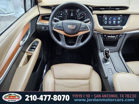 Used 2018 Cadillac XT5 Platinum image 13