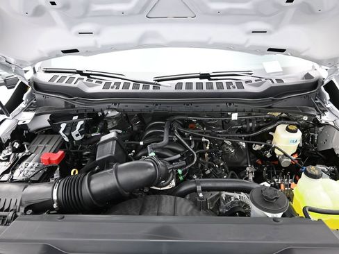 New 2026 Ford F250 XL w/ XL Chrome Package image 23