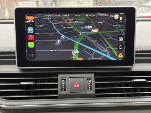 Used 2018 Audi SQ5 Premium Plus w/ Navigation Package image 24