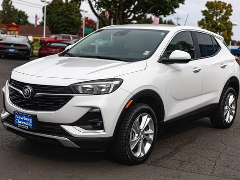 Used 2023 Buick Encore GX Preferred w/ Cold Weather Comfort Package image 4