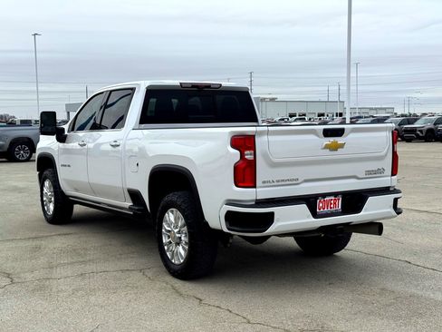 Used 2022 Chevrolet Silverado 2500 High Country w/ Z71 Off-Road Package image 9