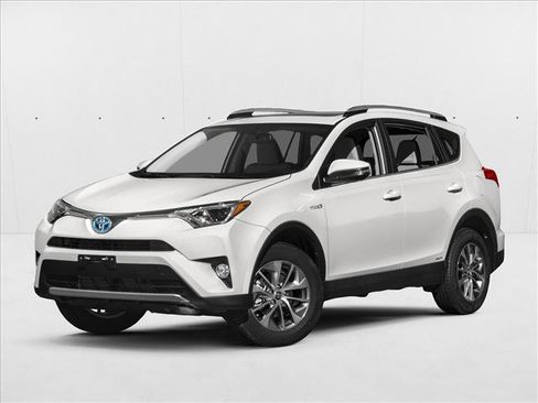 Used 2018 Toyota RAV4 XLE AWD/4WD image 1