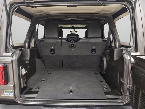 Used 2021 Jeep Wrangler Unlimited Sahara AWD/4WD image 33