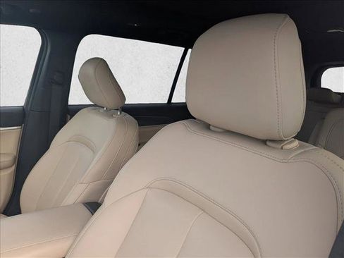 Used 2025 Jeep Grand Cherokee L Limited RWD image 14