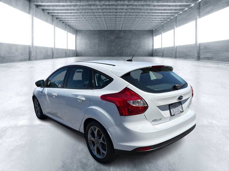 Used 2014 Ford Focus SE w/ Equipment Group 201A FWD image 4