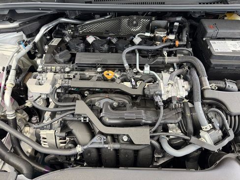 Used 2026 Toyota Corolla LE FWD image 31