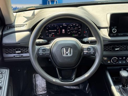 Certified 2025 Honda Accord SE image 18