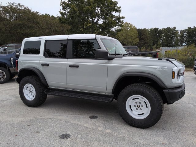 New 2026 Ford Bronco Heritage Edition AWD/4WD image 2