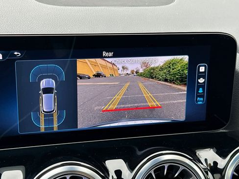 Certified 2025 Mercedes-Benz GLA 250 image 19