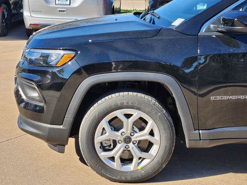 New 2026 Jeep Compass Latitude image 6