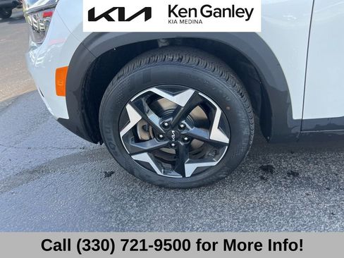Certified 2024 Kia Seltos EX AWD/4WD image 17