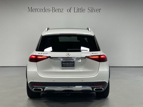 Used 2024 Mercedes-Benz GLE 350 4MATIC image 4